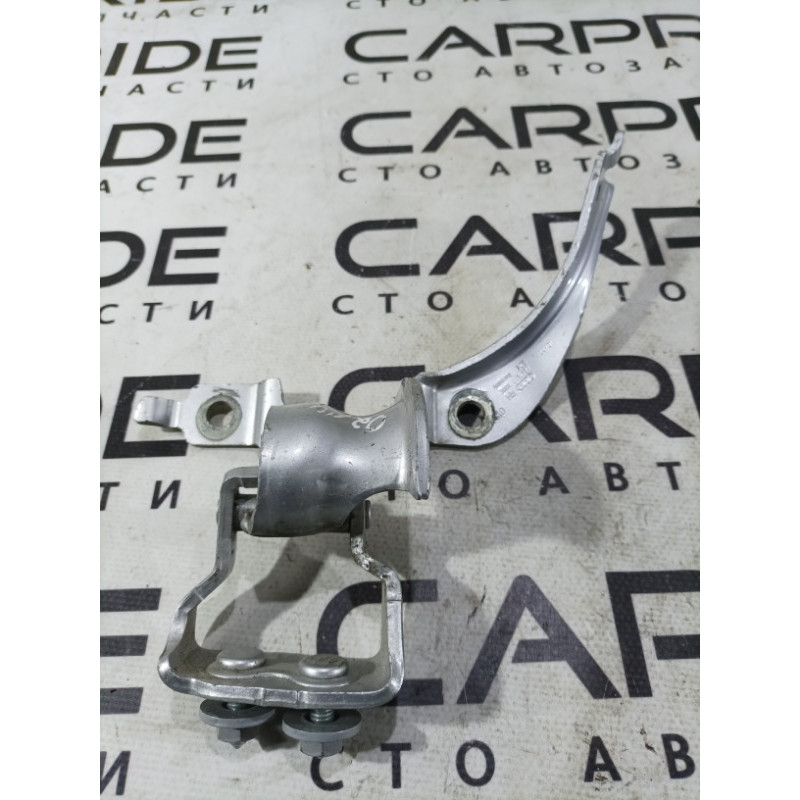 Петля багажника (кузов и элементы) AUDI A4 B6 2.4BDV 8e9827300e