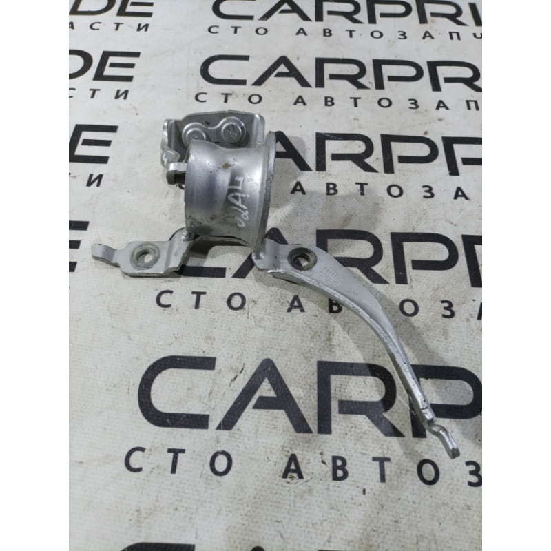 Петля багажника (кузов и элементы) AUDI A4 B6 2.4BDV 8e9827299e