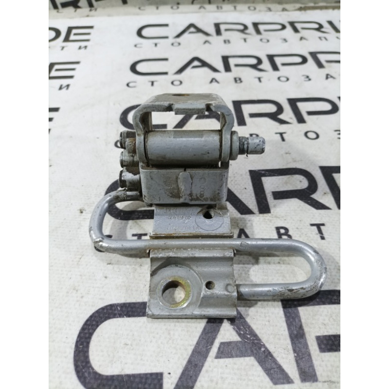 Петля двери (кузов и элементы) AUDI A4 B6 2.4BDV 8e0831412