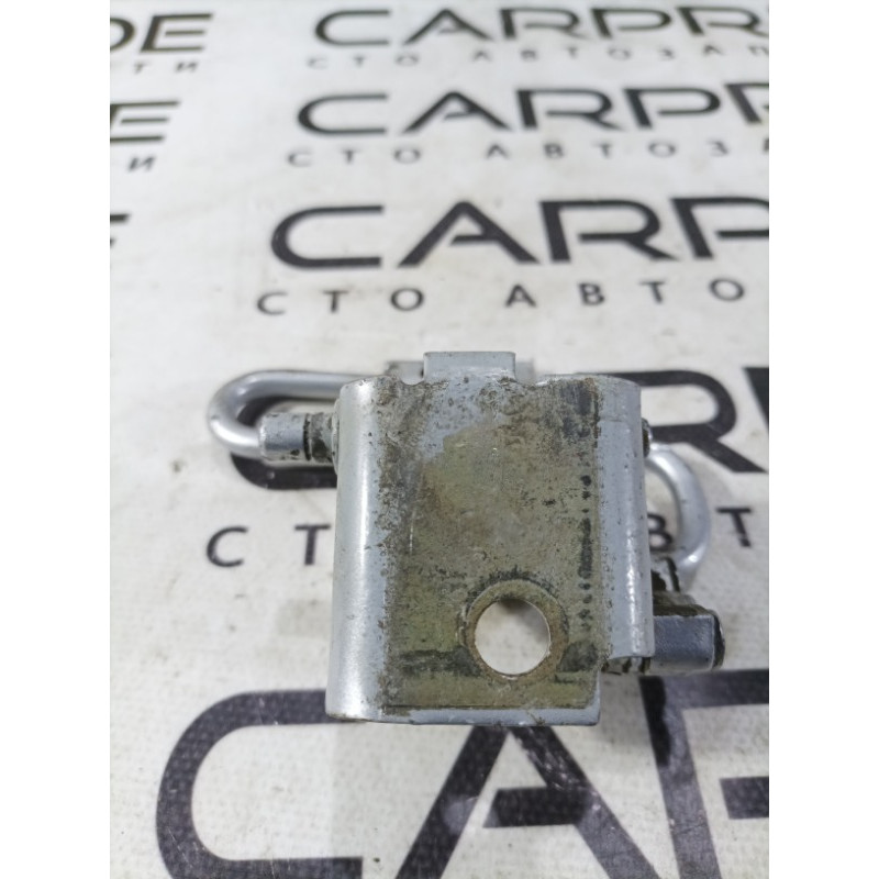 Петля двери (кузов и элементы) AUDI A4 B6 2.4BDV 8e0831412