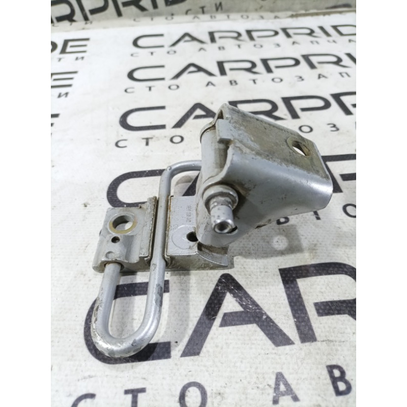 Петля двери (кузов и элементы) AUDI A4 B6 2.4BDV 8e0831412