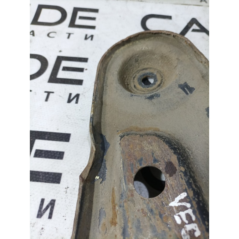 Кронштейн подрамника (подвеска) Opel Vectra C 2004 2.2 302061