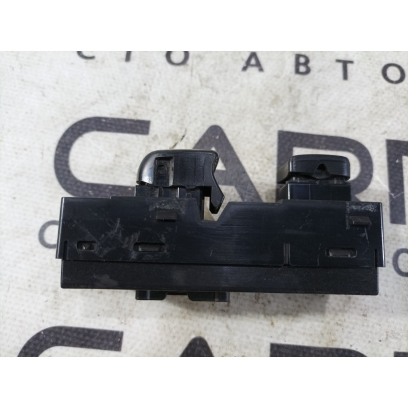 Кнопка стеклоподъемника (электрика / кнопки) Nissan Juke F15 2013 1.6 254111ka5a