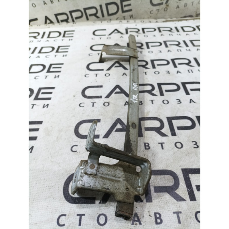 Направляющая стекла двери (кузов и элементы) Ford Transit Connect 1 2005 1.8L 4379164