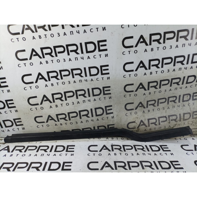 Молдинг стекла (кузов и элементы) Ford Transit Connect 1 2005 1.8L 4526430