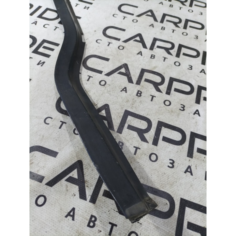 Молдинг стекла (кузов и элементы) Ford Transit Connect 1 2005 1.8L 4526430