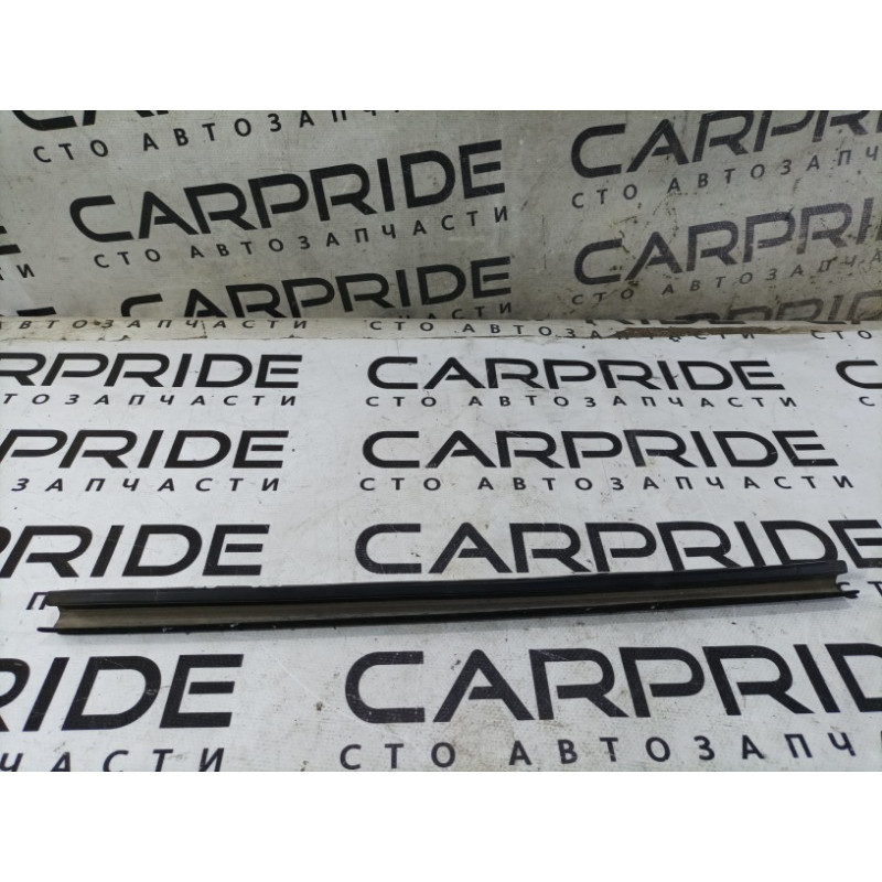 Молдинг стекла (кузов и элементы) Ford Transit Connect 1 2005 1.8L 5194021