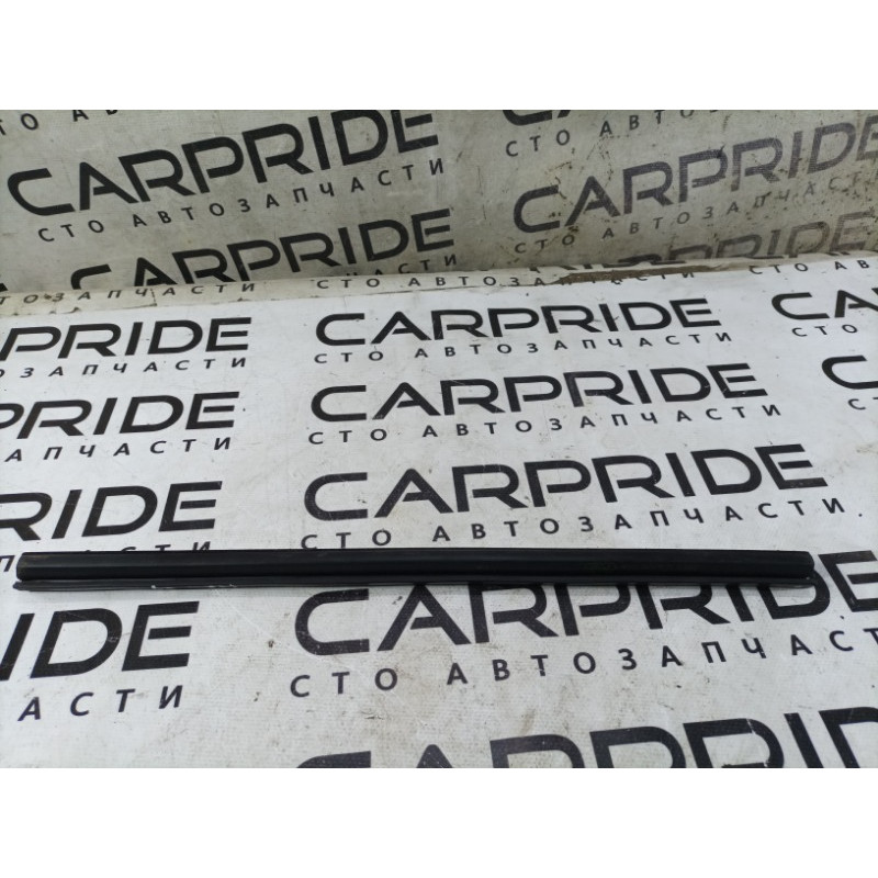 Молдинг стекла (кузов и элементы) Ford Transit Connect 1 2005 1.8L 5194021