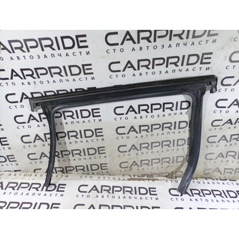 Молдинг стекла (кузов и элементы) Jeep Compass MP 2018 2.4 68242127AB