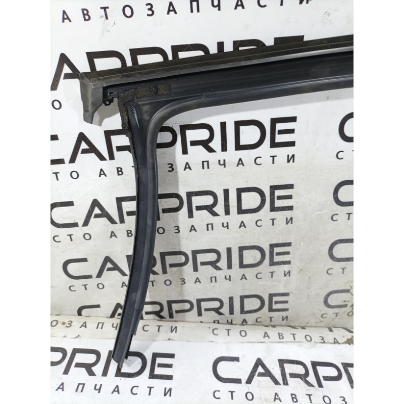 Молдинг стекла (кузов и элементы) Jeep Compass MP 2018 2.4 68242127AB