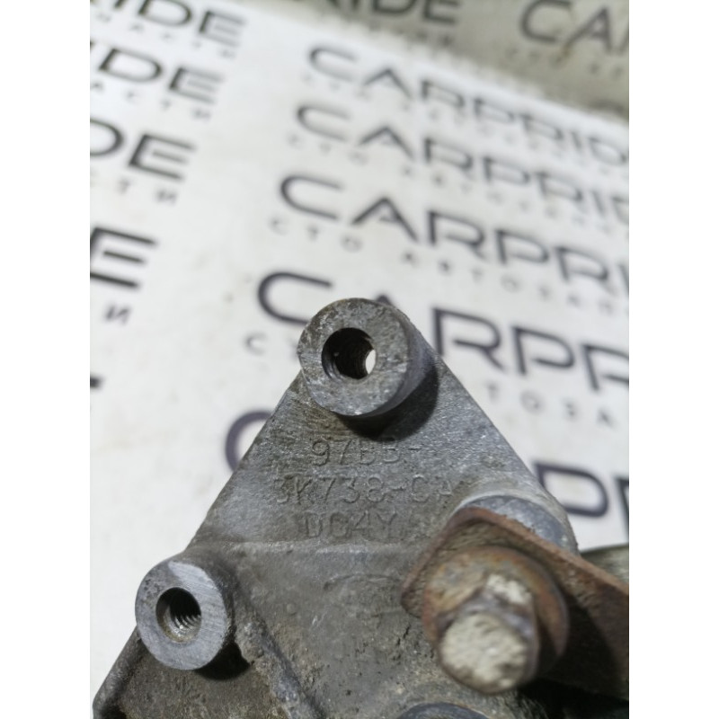 Кронштейн насоса гидроусилителя (кронштейны двигателя) Ford Transit Connect 1 2005 1.8L 97bb3k738ca