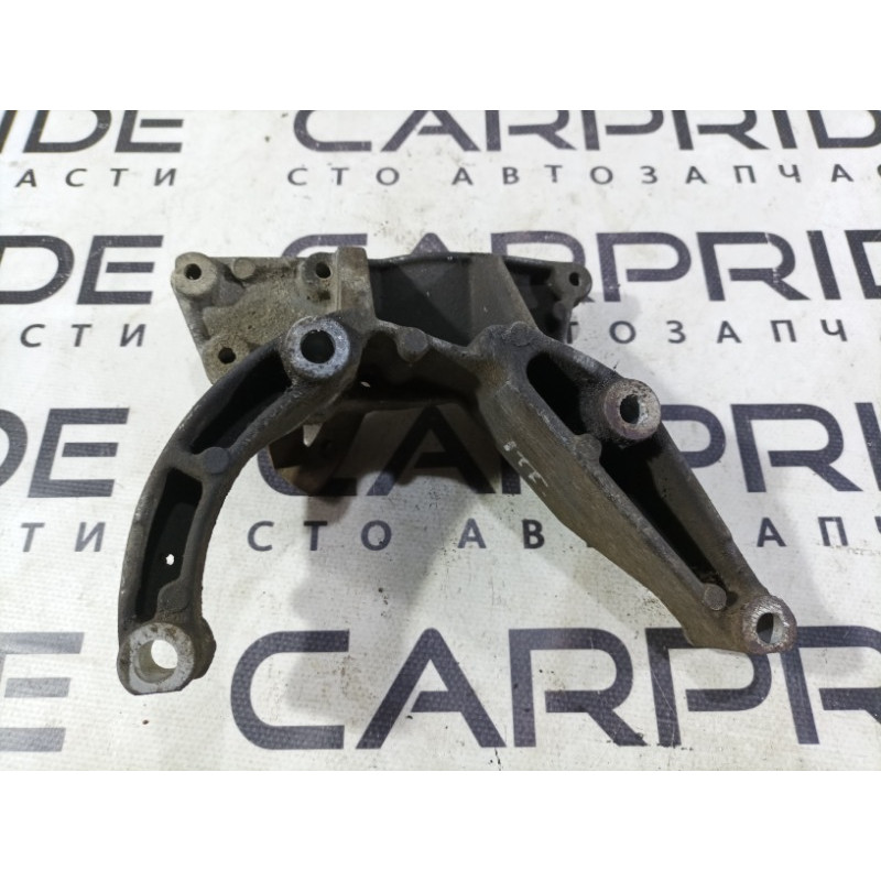 Кронштейн насоса гидроусилителя (кронштейны двигателя) Ford Transit Connect 1 2005 1.8L 97bb3k738ca