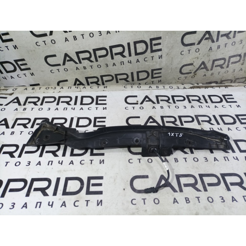 Накладка крышки багажника (кузов и элементы) Cadillac Xt5 1 2016 3.6 23172146