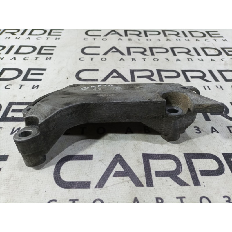 Кронштейн подушки двигателя (кронштейны двигателя) Opel Vectra C 2004 2.2 9156953