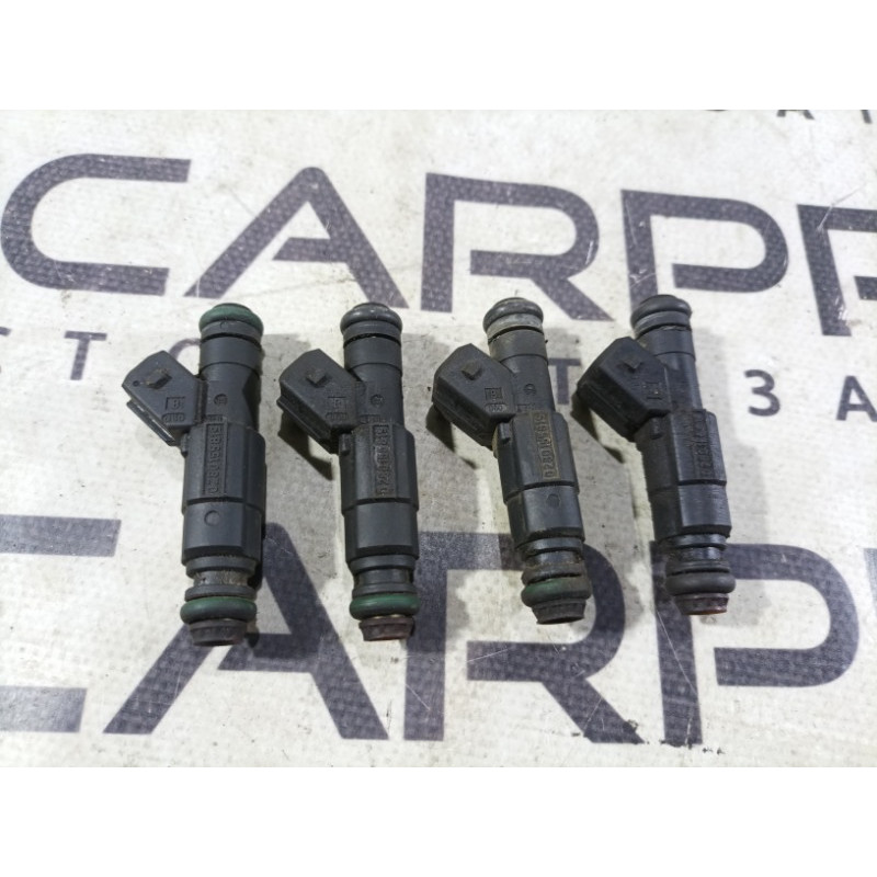 Форсунка топливная (топливная система) Ford Transit Connect 1 2005 1.8L 1111848