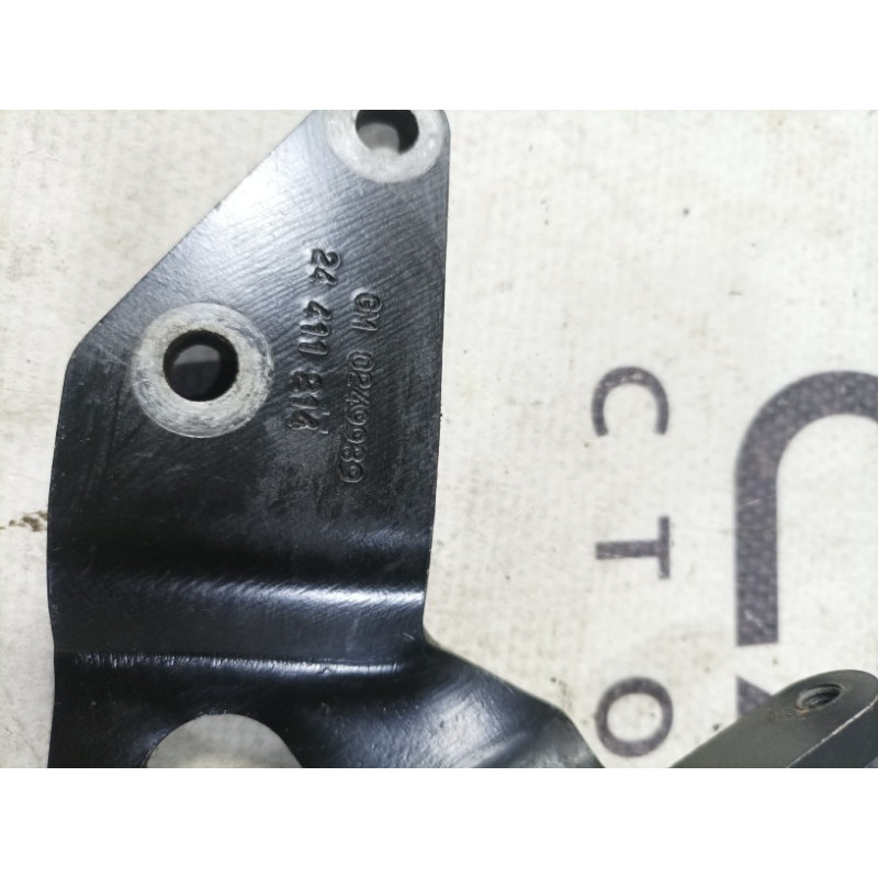 Кронштейн (двигатель и элементы) Opel Vectra C 2004 2.2 0249989