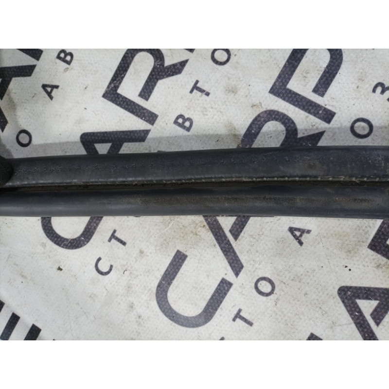 Уплотнитель проема двери (кузов и элементы) Ford Transit Connect 1 2005 1.8L 5169963