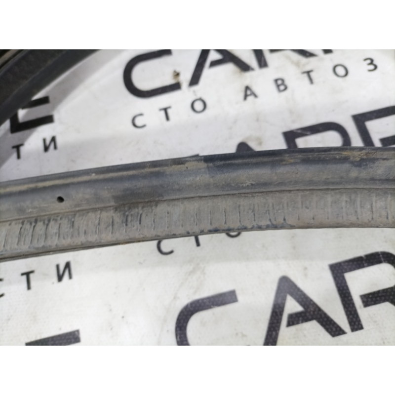 Уплотнитель проема двери (кузов и элементы) Ford Transit Connect 1 2005 1.8L 5162479