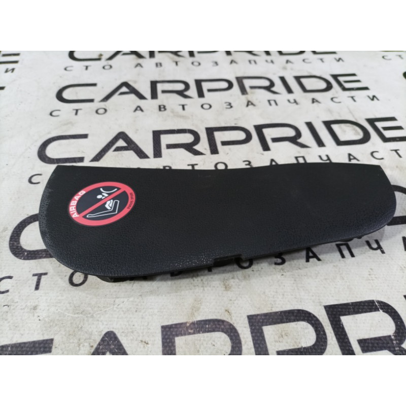 Накладка торпеды боковая (салон) Nissan Juke F15 2013 1.6 684981kz0a