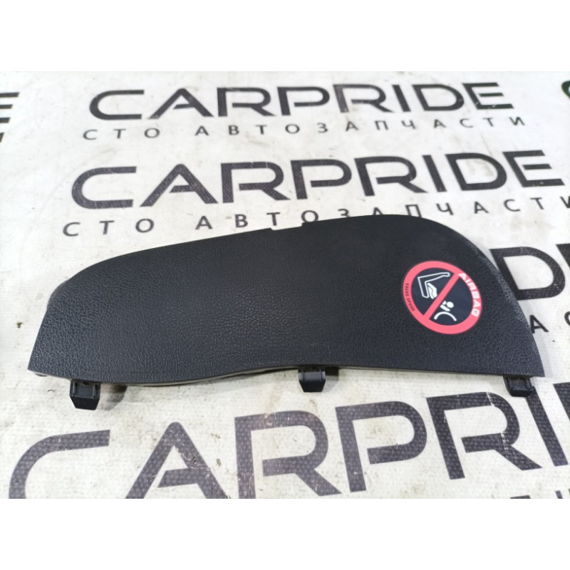 Накладка торпеды боковая (салон) Nissan Juke F15 2013 1.6 684981kz0a