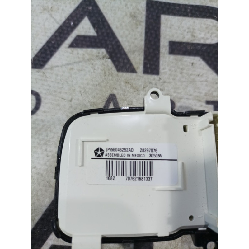 Кнопки керма (електрика / кнопки) Dodge Journey SXT 2013 3.6 56046252ad
