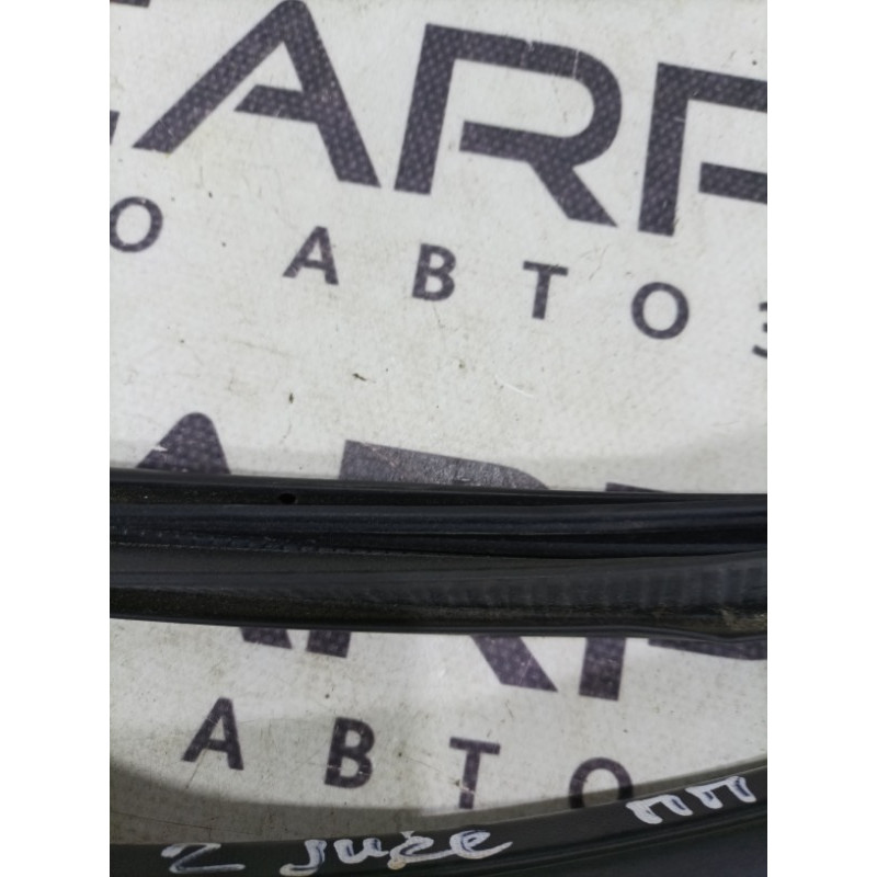 Уплотнитель проема двери (кузов и элементы) Nissan Juke F15 2013 1.6 808301KA0A