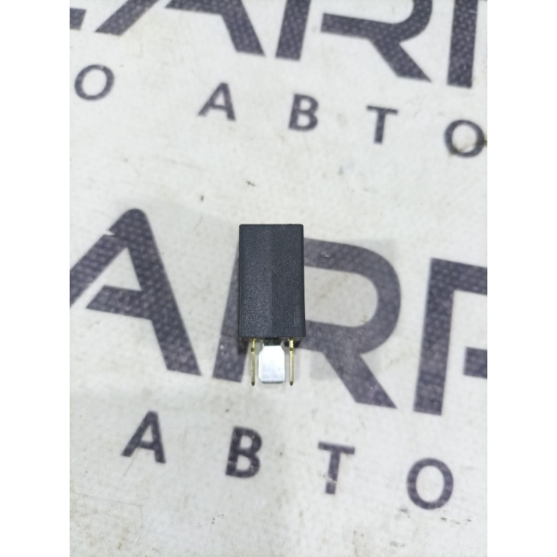 Реле (электрика) Ford Focus MK3 2016 2.0 6g9t14b192aa