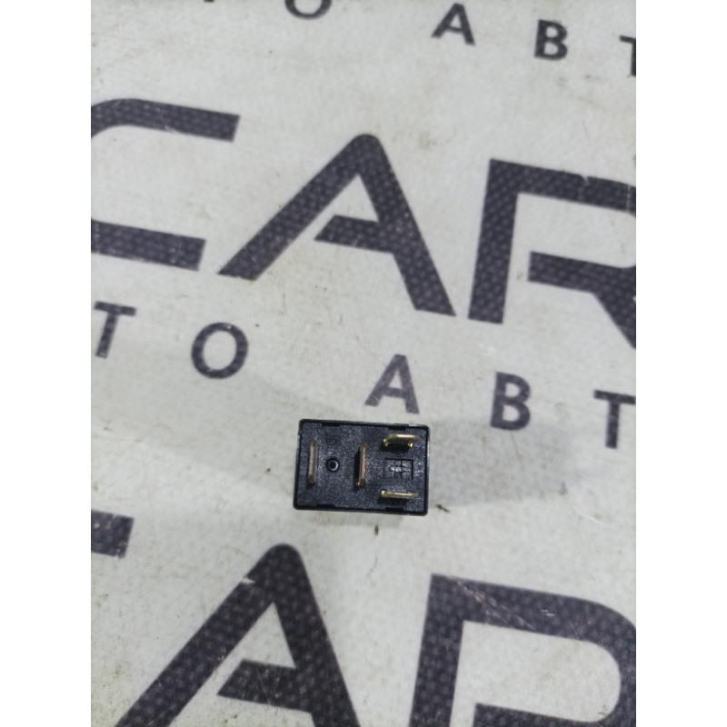 Реле (электрика) Ford Focus MK3 2016 2.0 6g9t14b192aa