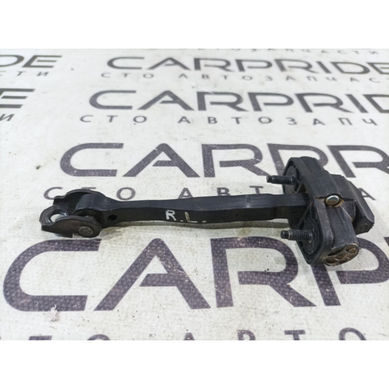 Ограничитель двери (кузов и элементы) Jeep Compass MP 2018 2.4 68243645aa