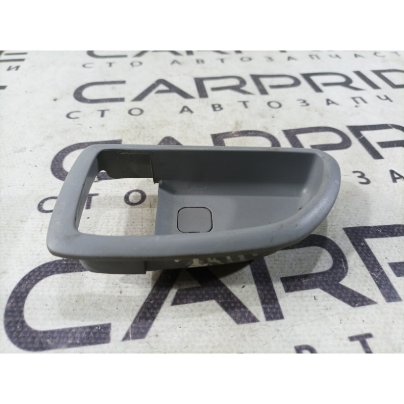 Накладка ручки внутренней (салон) KIA Sorento BL 2007 2.5 CRDI 826213e000