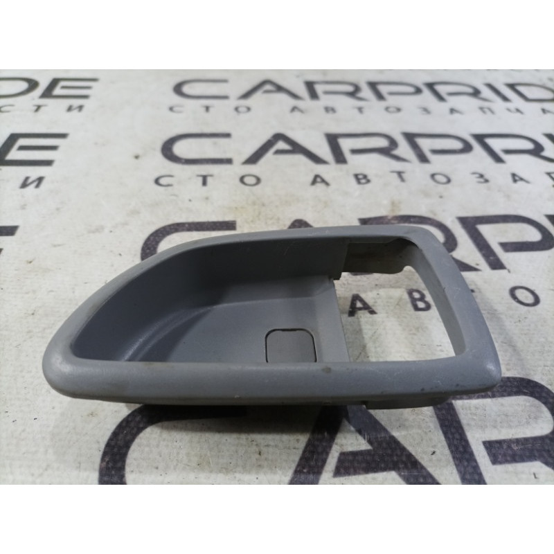 Накладка ручки внутренней (салон) KIA Sorento BL 2007 2.5 CRDI 826213e000