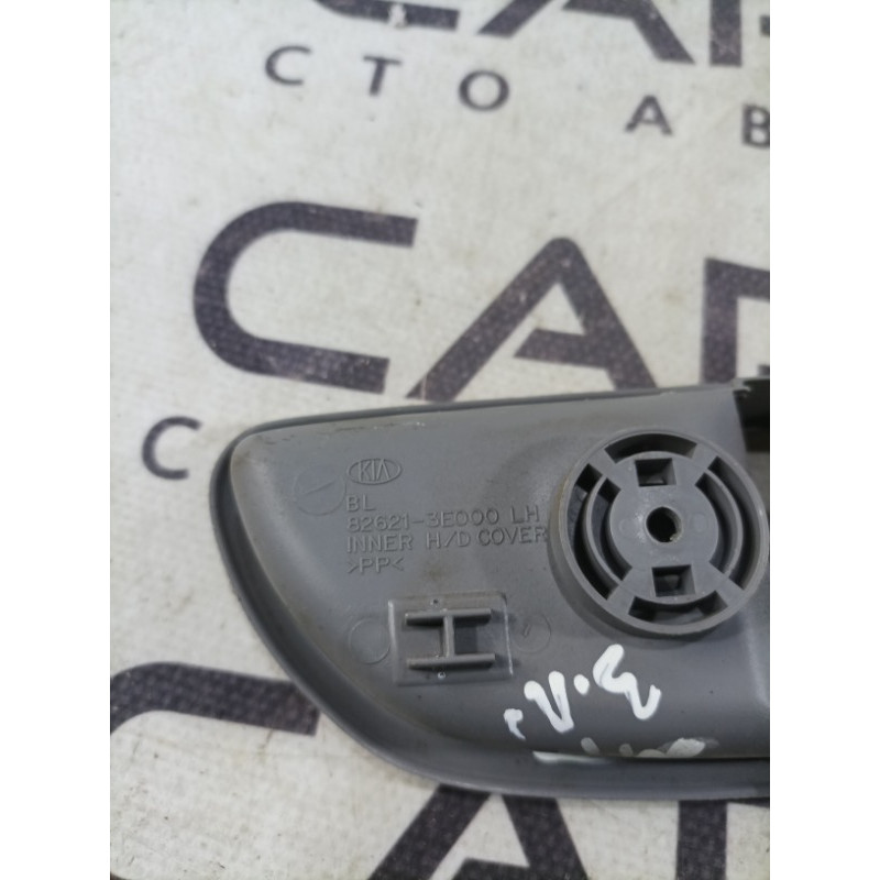 Накладка ручки внутренней (салон) KIA Sorento BL 2007 2.5 CRDI 826213e000