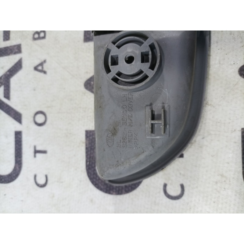 Накладка ручки внутренней (салон) KIA Sorento BL 2005 2.5 CRDI 826213e000