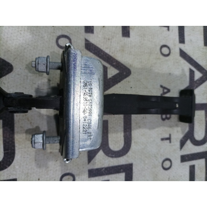 Ограничитель двери (кузов и элементы) FORD Focus MK3 2013 2.0 CP9Z5823500A