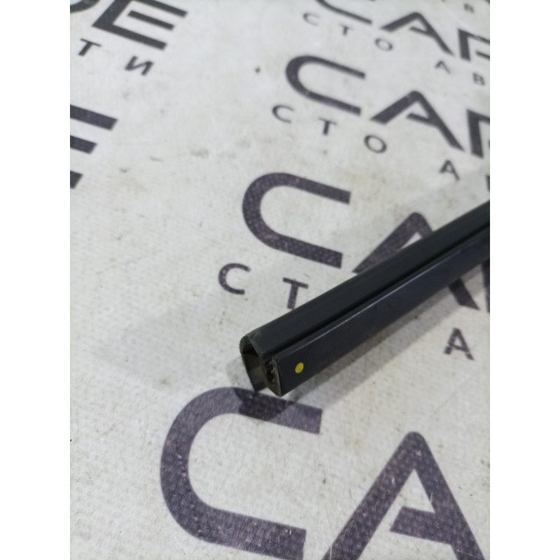 Молдинг стекла внутренний (наружные элементы кузова) Ford Transit Connect 1 2005 1.8L 5194022