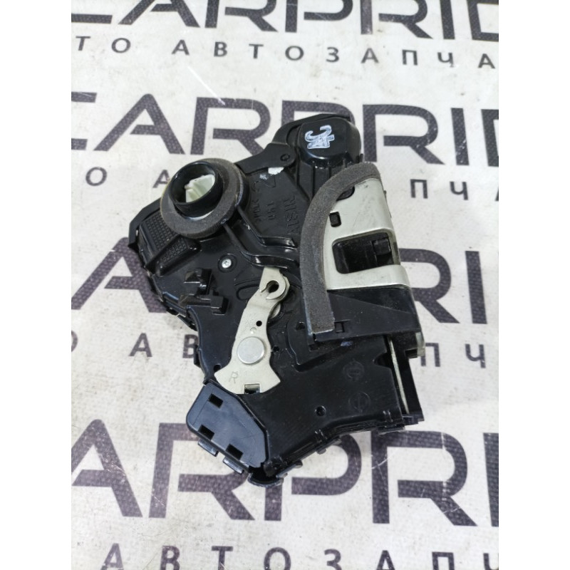 Замок двери (кузов и элементы) Hyundai Sonata LF 81320c1010