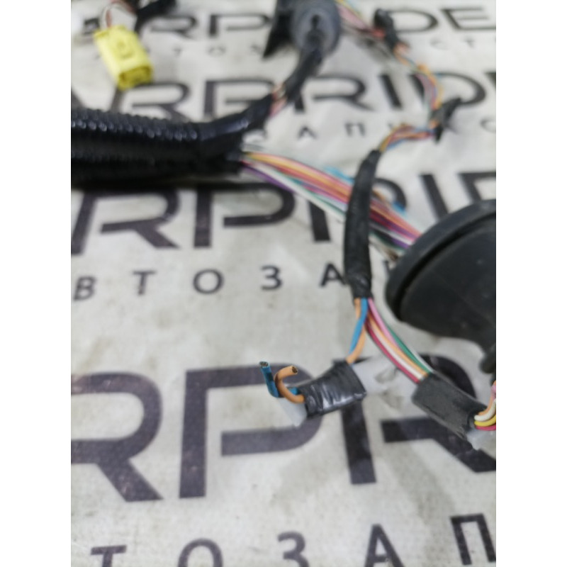 Проводка дверна (електрика) Toyota Sequoia XK60 821510c350