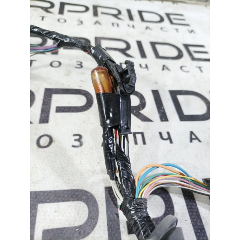 Проводка дверна (електрика) Toyota Sequoia XK60 821510c350