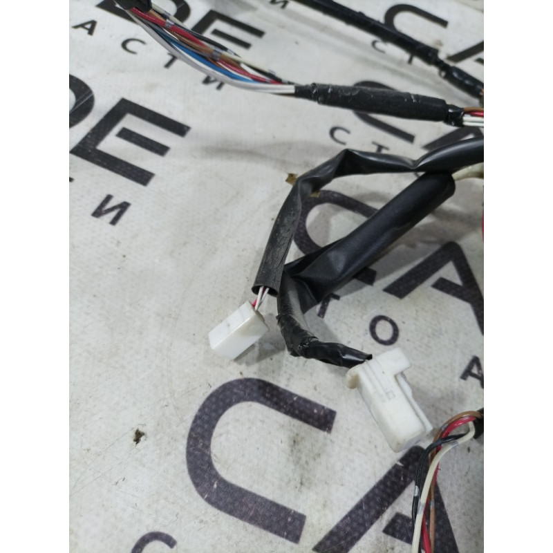 Проводка дверна (електрика) Toyota Sequoia XK60 821510c350