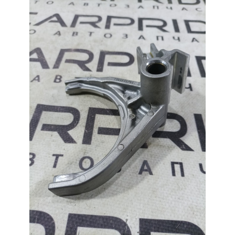 Вилка КПП (трансмиссия) Ford Focus MK3 2016 2.0 AE8Z7230B