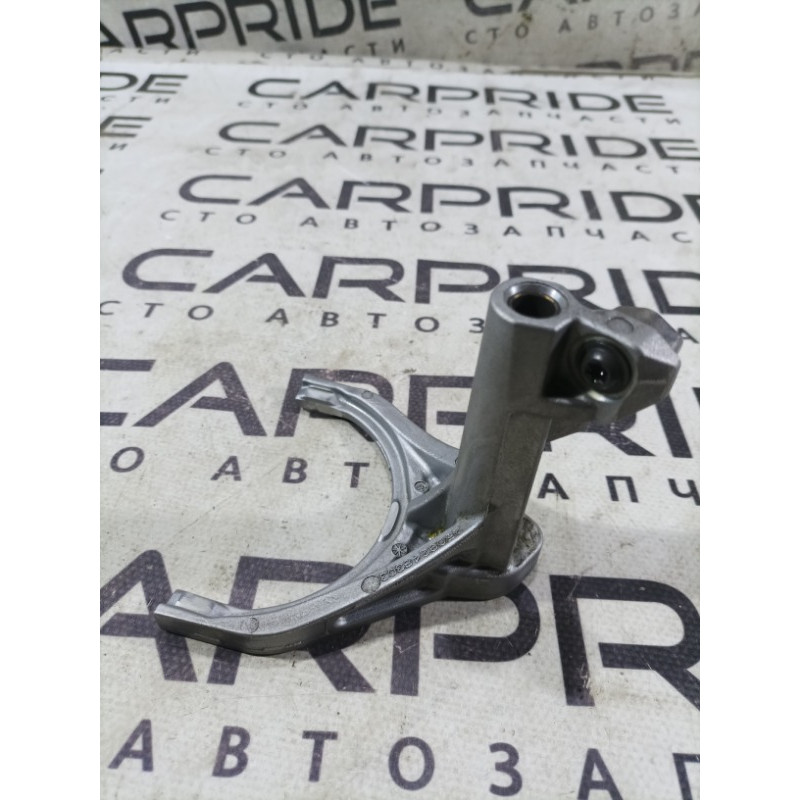 Вилка КПП (трансмиссия) Ford Focus MK3 2016 2.0 AE8Z7230A