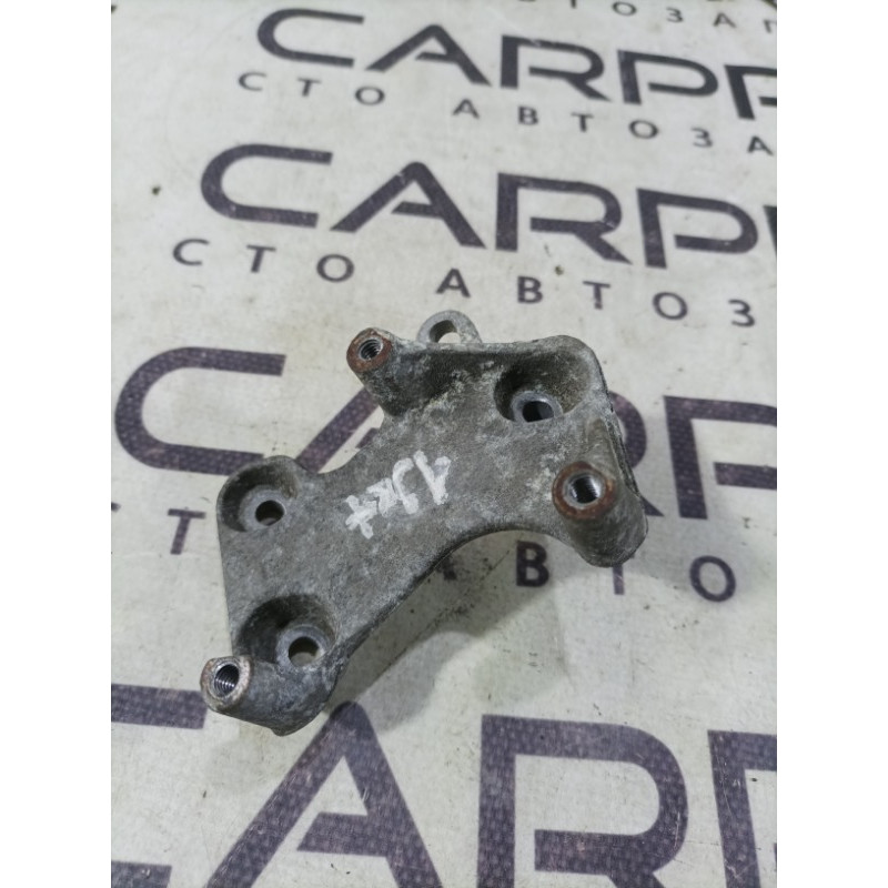 Кронштейн (двигатель и элементы) Volkswagen Jetta MK6 2011 2.0 06a903103a