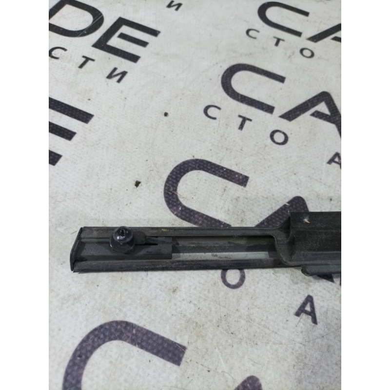 Молдинг стекла (кузов и элементы) Hyundai Santa Fe CM 2009 2.2 CRDI 832202B000