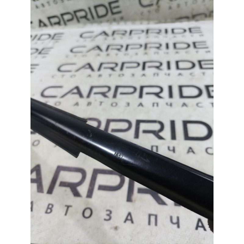 Молдинг стекла (кузов и элементы) Hyundai Santa Fe CM 2009 2.2 CRDI 832202B000