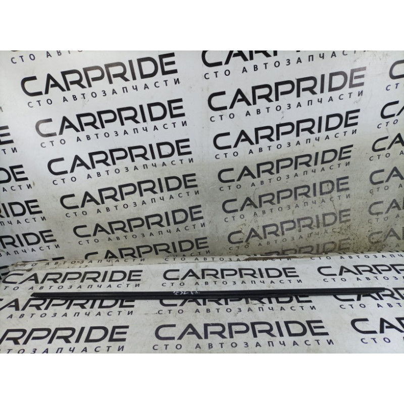 Молдинг стекла (кузов и элементы) BMW 7-series E32 1990 M70b50 51221928755