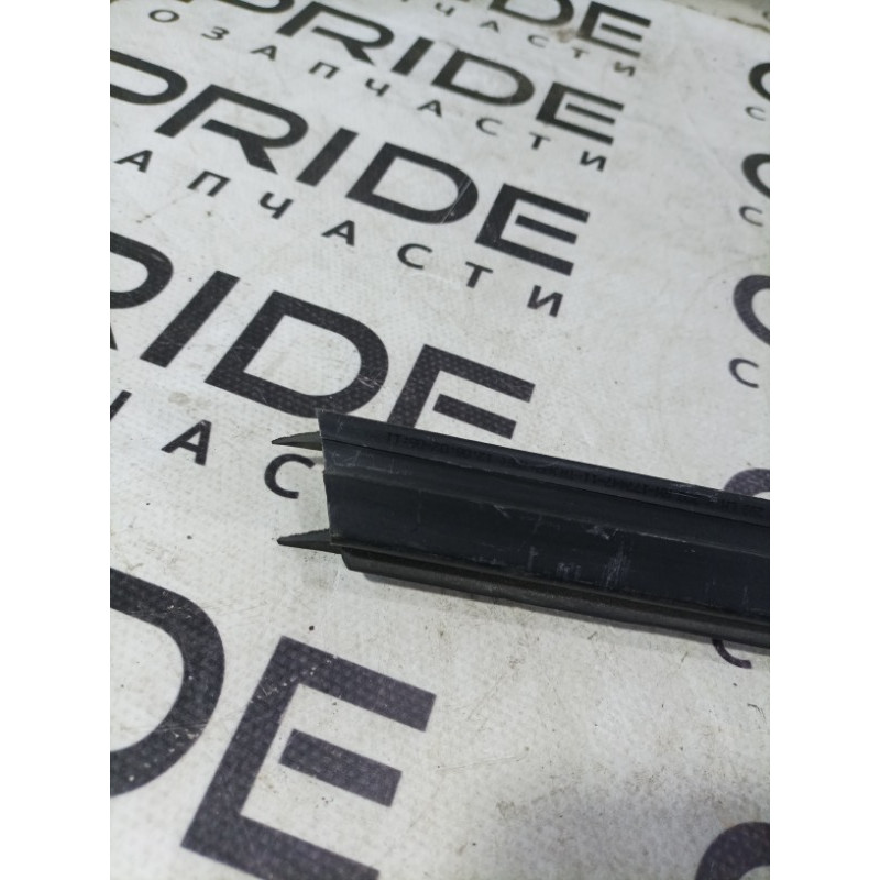 Молдинг стекла внутренний (наружные элементы кузова) BMW 3-series F30 2013 N47D20 51337258299