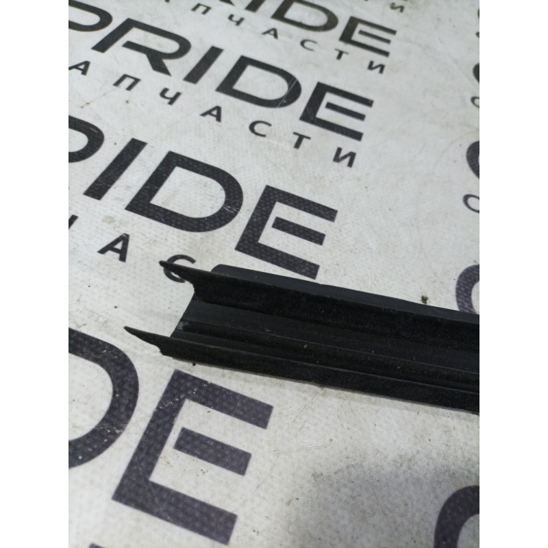 Молдинг стекла внутренний (наружные элементы кузова) BMW 3-series F30 2013 N47D20 51337258299