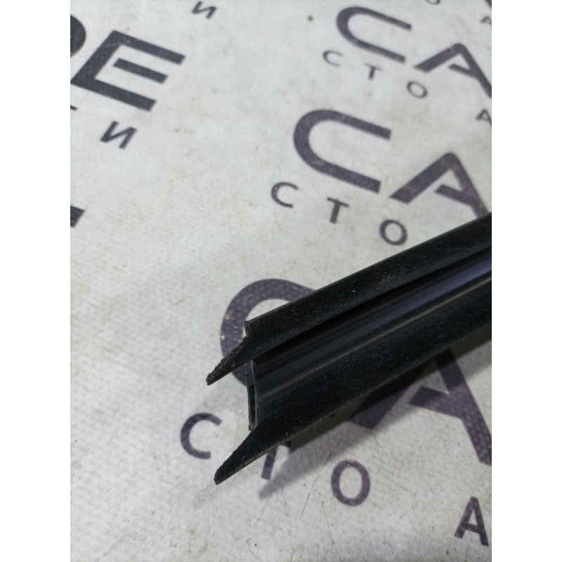 Молдинг стекла внутренний (наружные элементы кузова) BMW 3-series F30 2013 N47D20 51337258299