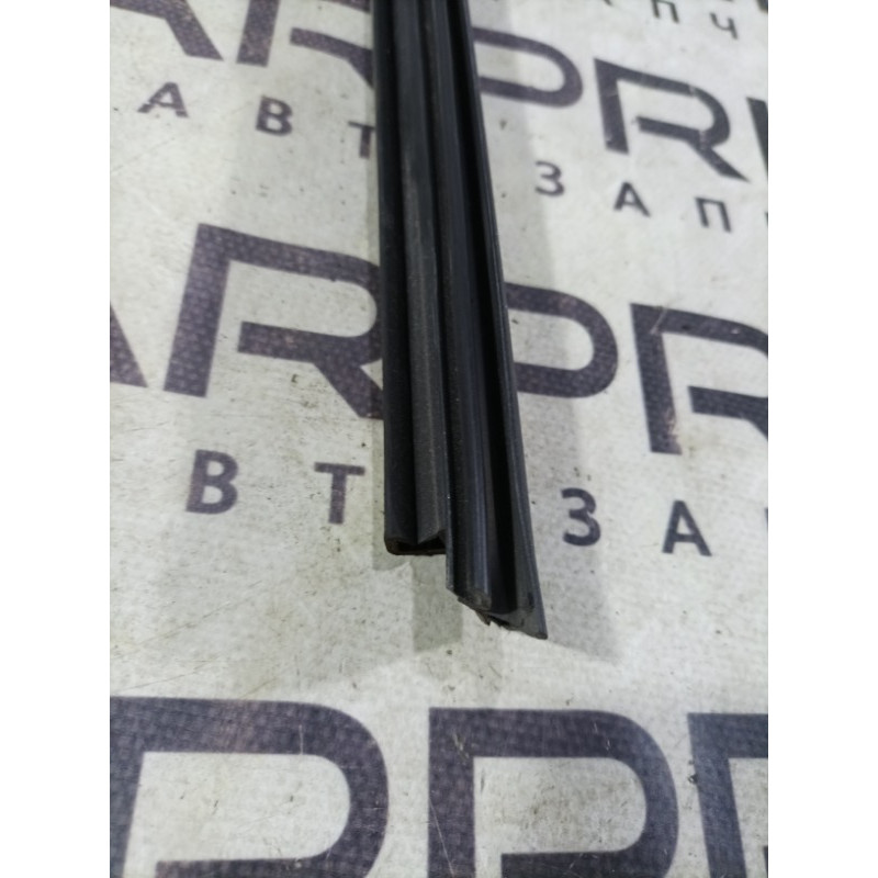 Молдинг стекла внутренний (наружные элементы кузова) Mercedes-Benz E-class W211 2006 3.2 M112.946