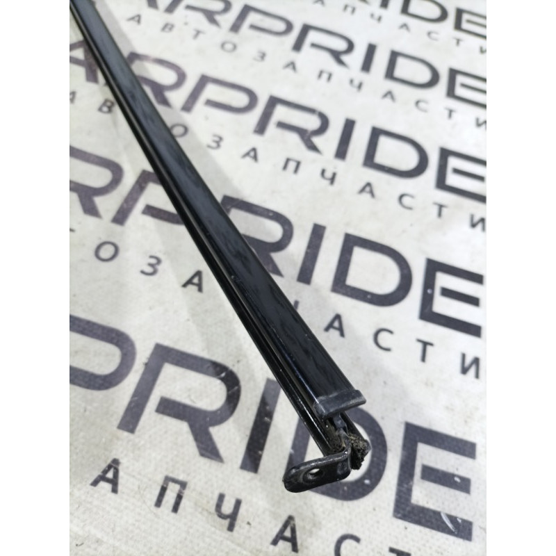 Направляющая стекла двери (кузов и элементы) Lexus RX XU30 2007 3.0 1MZ-FE